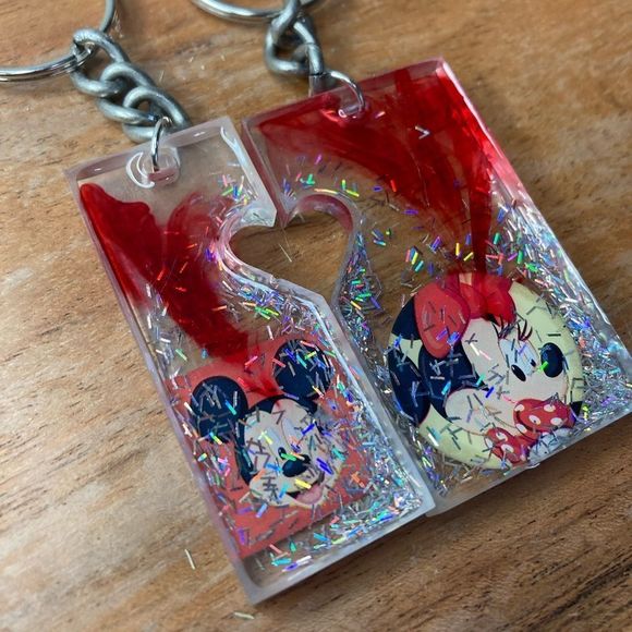 Mickey & Minnie Mouse matching keychain set - Picture 2 of 16